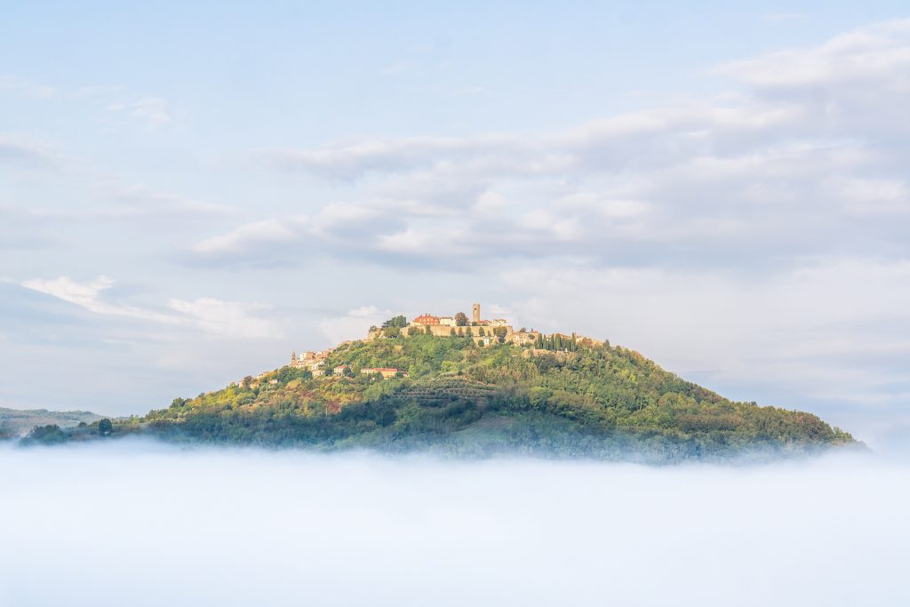 Motovun u daljini, autor fotografije David Matković