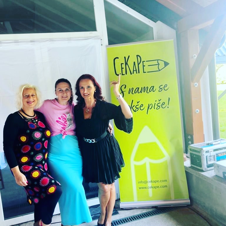 Iva Mladenić na radionici copywritinga u Ljetnoj školi pisanja u Staroj Sušici s dijanom Perišć Vukobratović i Tanjom Saulig Brajdić